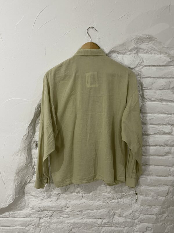 BLUSA DETALLE FRUNCIDOS Y BORDADO FLORES - Imagen 3