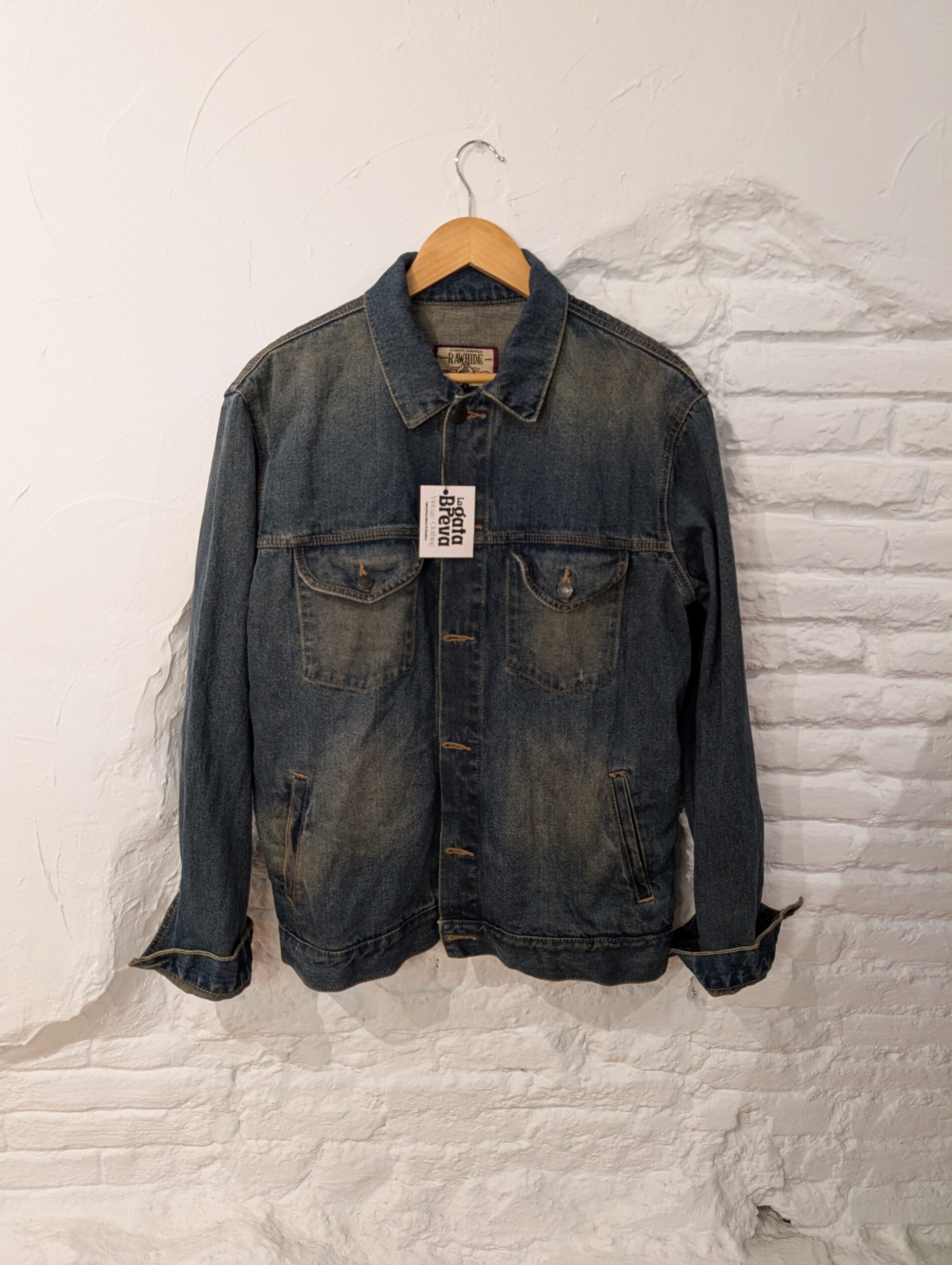 CAZADORA VAQUERA OSCURA EFECTO DESCOLORIDO