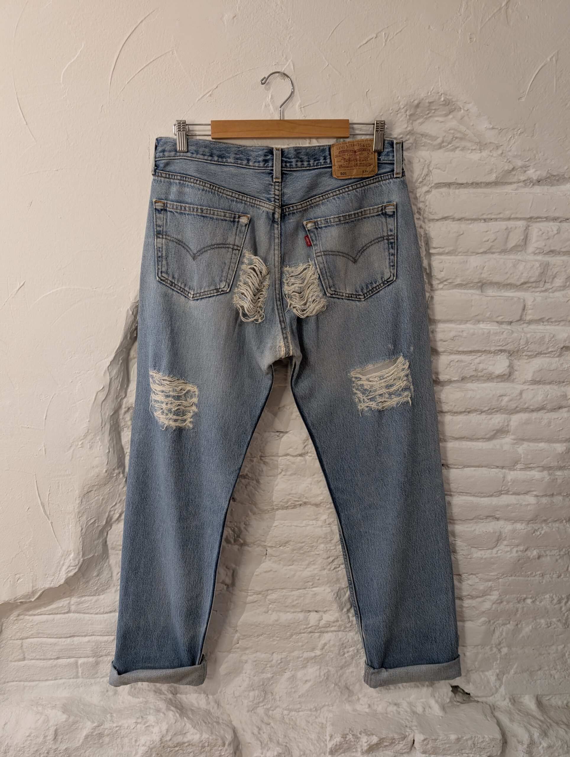 PANTALON LEVI´S 501 ROTOS - Imagen 4