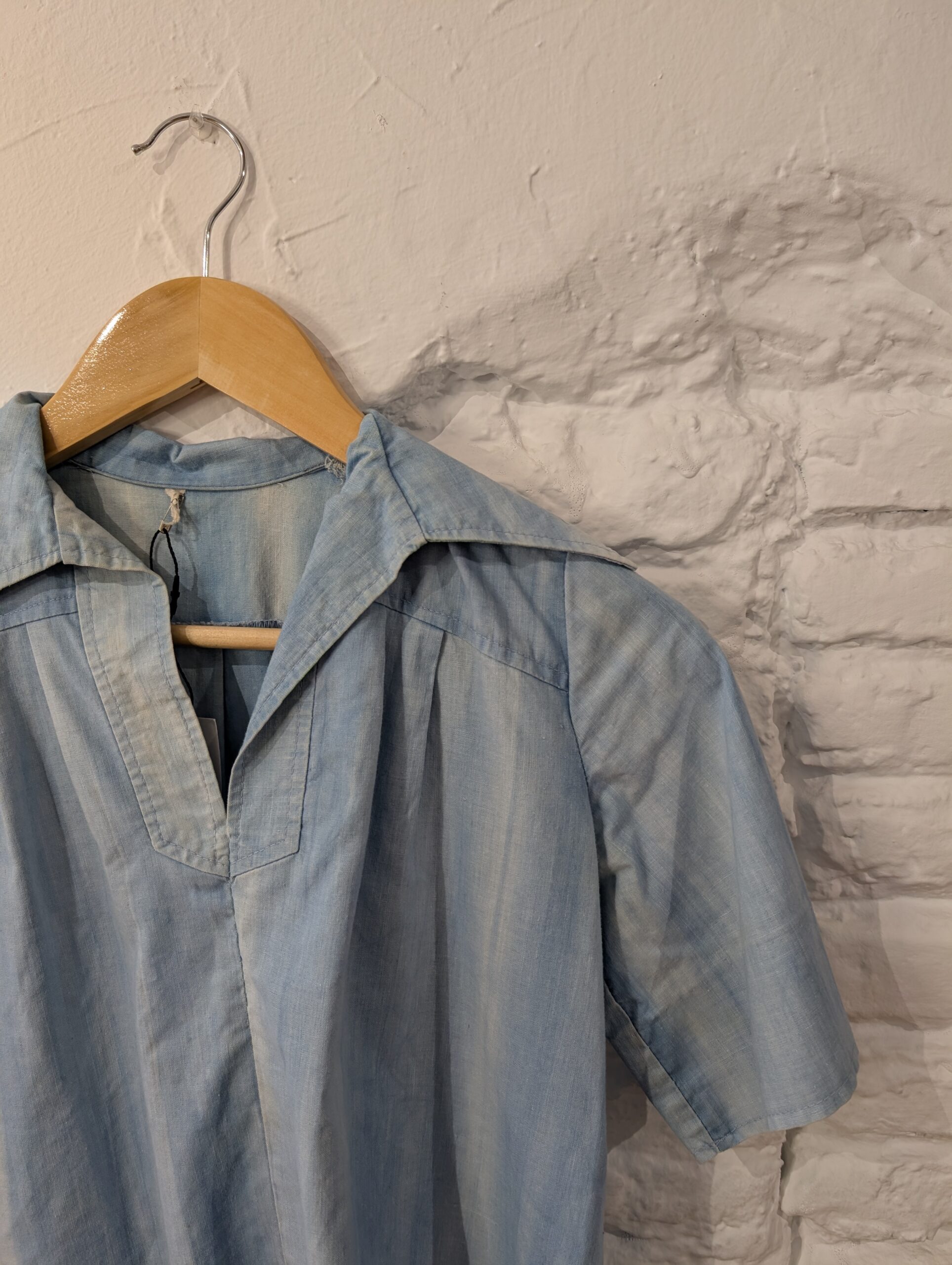 BLUSA AZUL EFECTO VAQUERO - Imagen 2