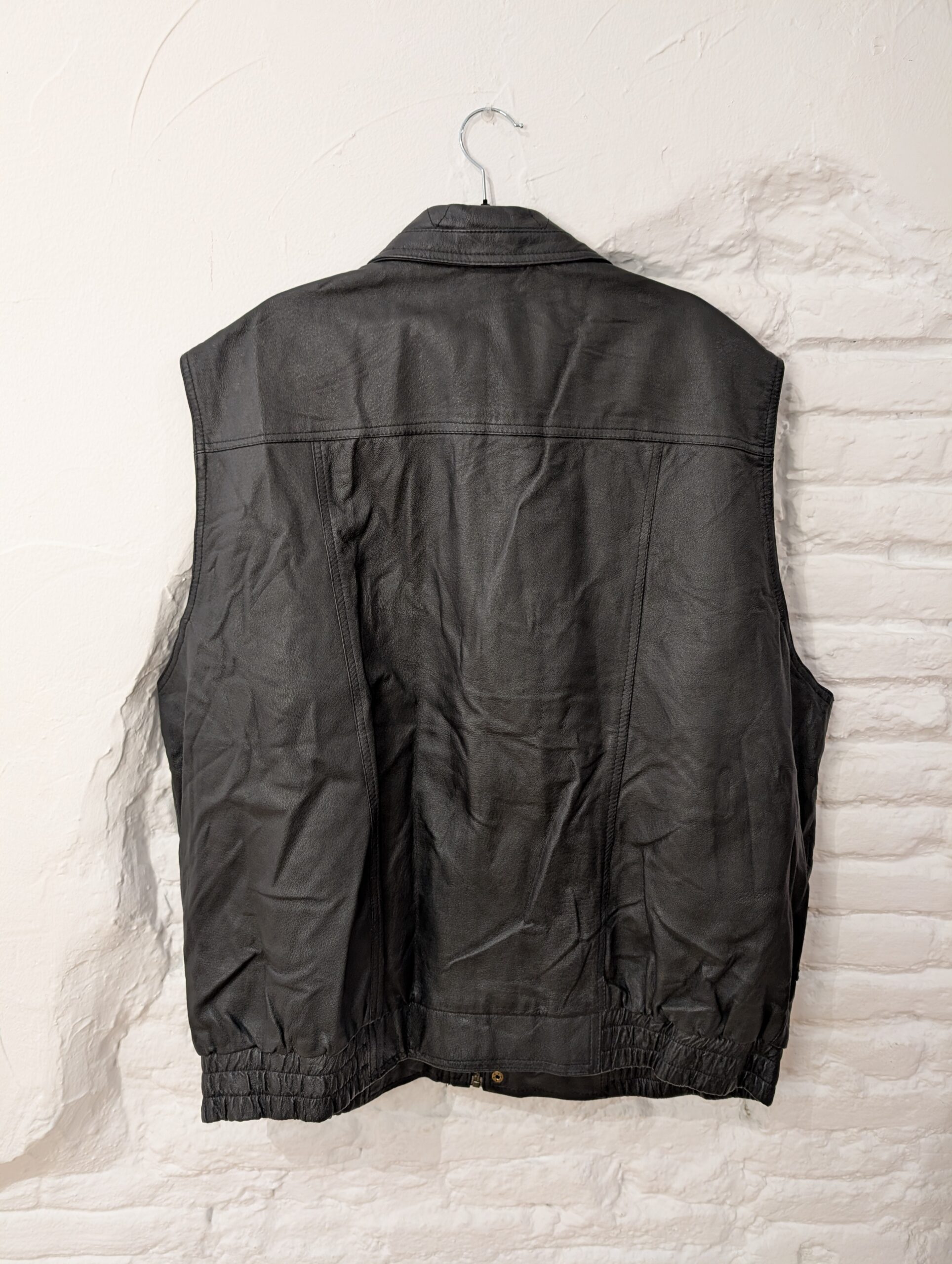 CHALECO NEGRO DE PIEL JOHN F GEE - Imagen 3