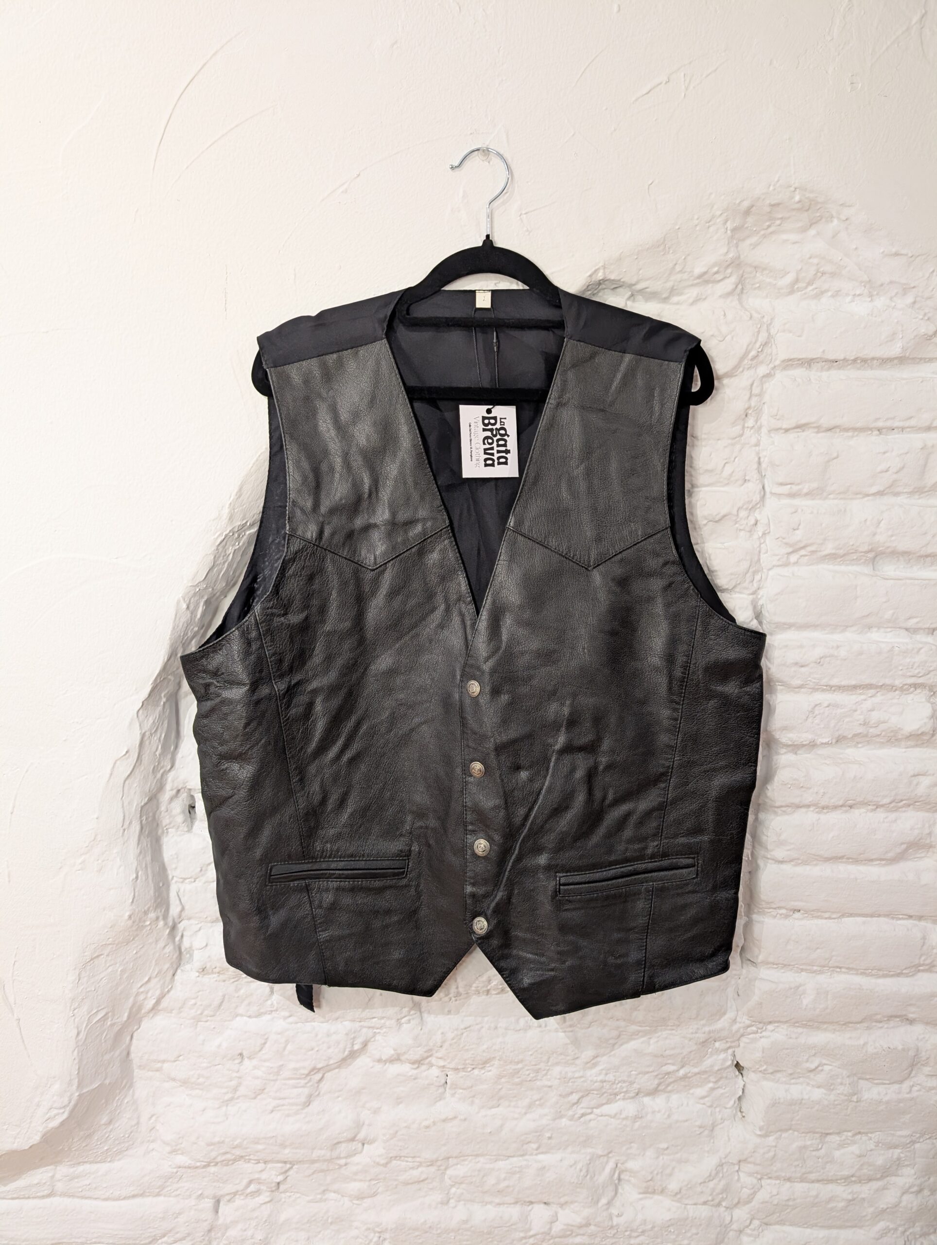 CHALECO NEGRO DE PIEL TIPO TRAJE