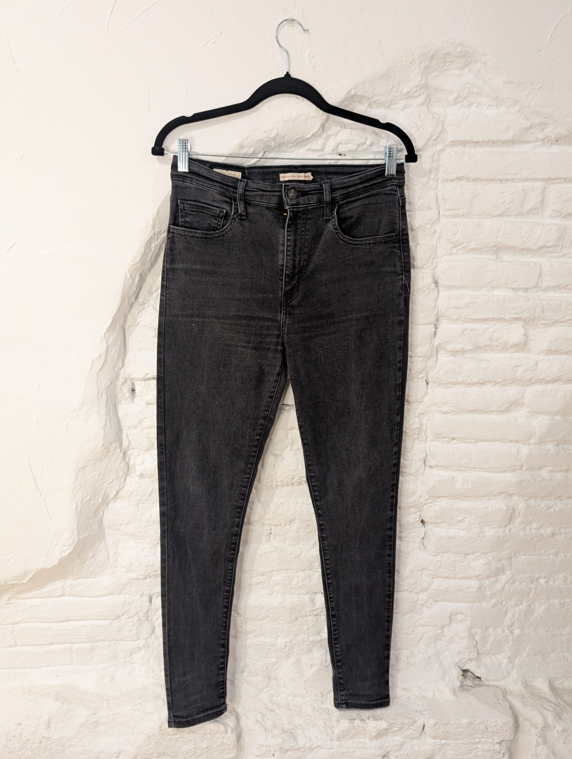 LEVI'S 720 HIGH RISE SUPER SKINNY GRIS