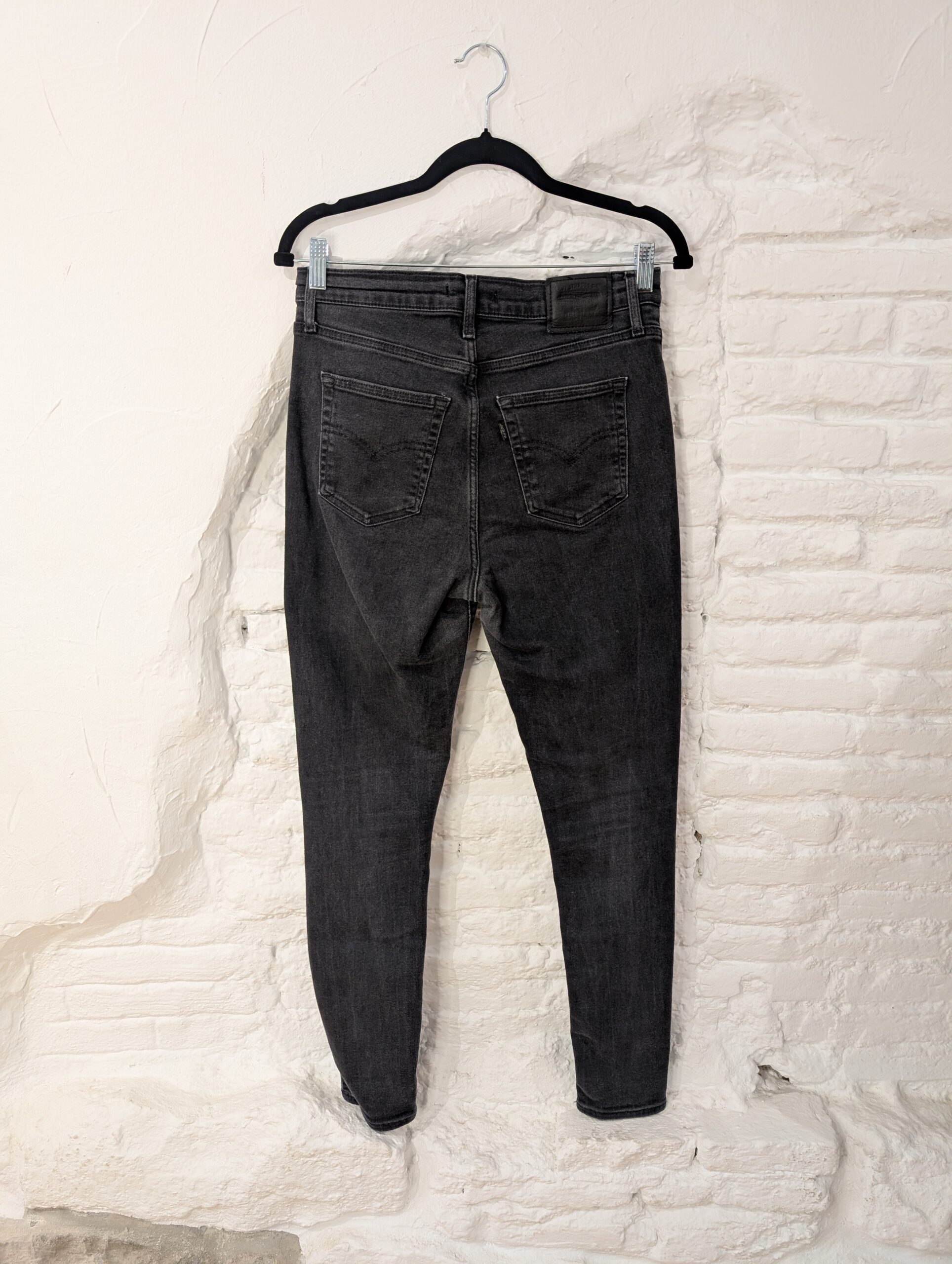 LEVI'S 720 HIGH RISE SUPER SKINNY GRIS - Imagen 3