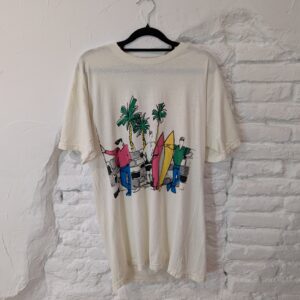 CAMISETA GRÁFICA SURFISTAS