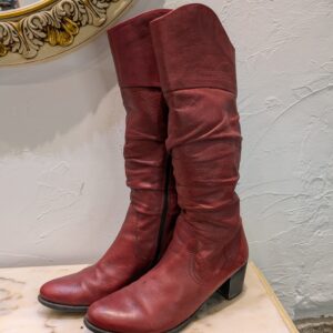 BOTAS TACÓN ROJAS